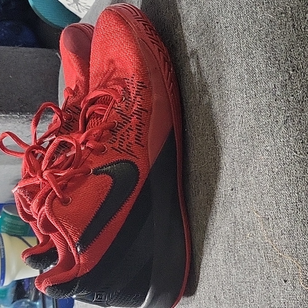 Nike Kyrie Flytrap shoes